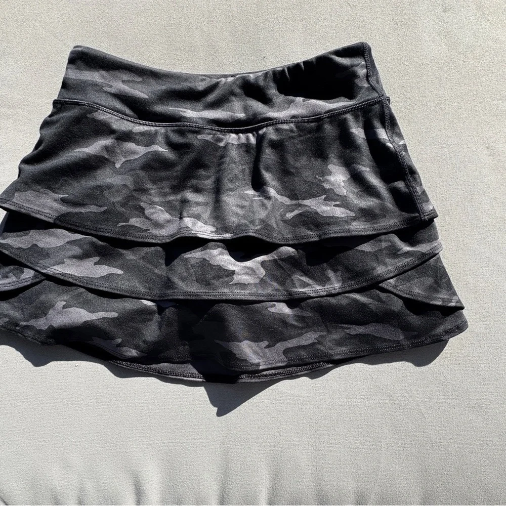 Athleta girl Camo Lux Swing Skort Size XL (14)